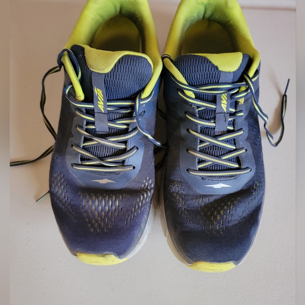 Mens tennis shoes